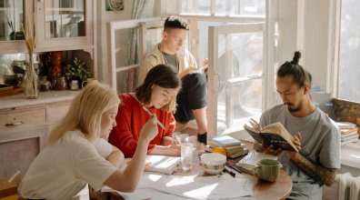 Guía de Supervivencia para Estudiantes en Departamentos Compartidos: Edición Chile