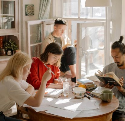 Guía de Supervivencia para Estudiantes en Departamentos Compartidos: Edición Chile