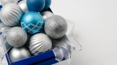 La Historia de las Decoraciones de Temporada y Cómo Guardarlas Correctamente